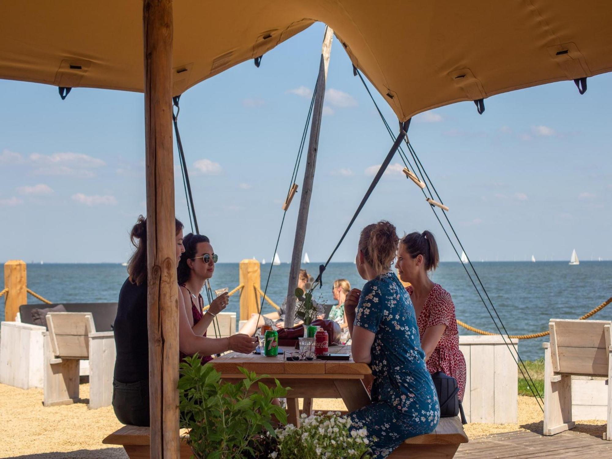 Holiday Home With Terrace Enkhuizen Exterior photo