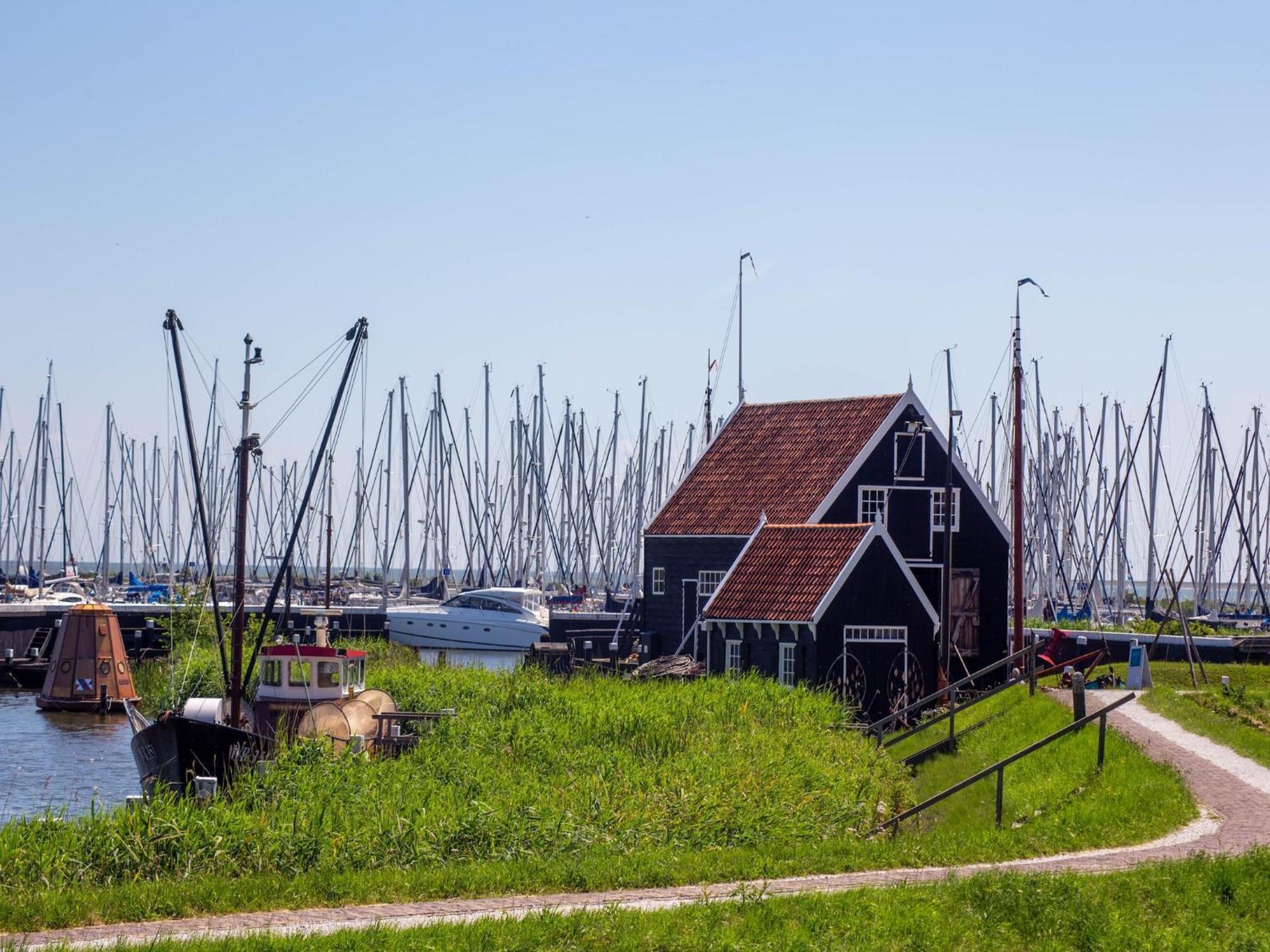 Holiday Home With Terrace Enkhuizen Exterior photo